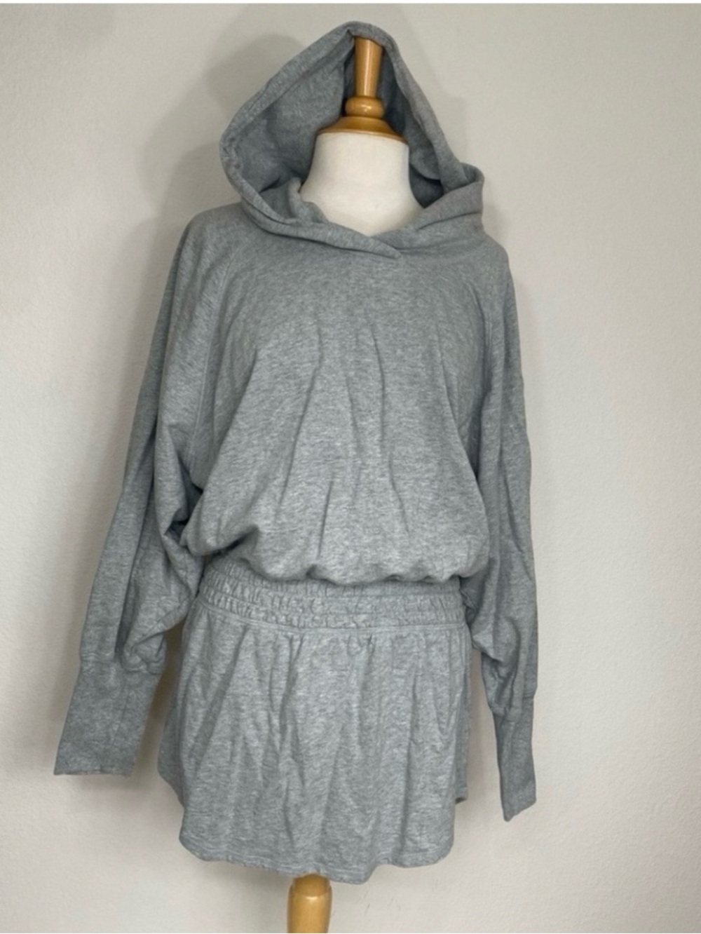 Free People Movement Womens Gray Hooded Elastic Waist Batwing Sweatshirt Size L